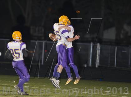Thumbnail 3 in Glenwood City vs. Pittsville (WIAA D7 Level 4 Playoff) photogallery.