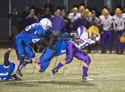 Thumbnail 2 in Glenwood City vs. Pittsville (WIAA D7 Level 4 Playoff) photogallery.