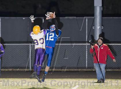 Thumbnail 1 in Glenwood City vs. Pittsville (WIAA D7 Level 4 Playoff) photogallery.