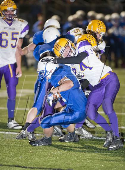 Thumbnail 3 in Glenwood City vs. Pittsville (WIAA D7 Level 4 Playoff) photogallery.