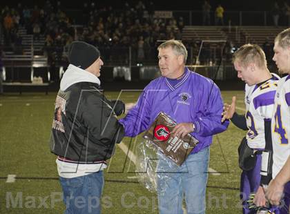 Thumbnail 3 in Glenwood City vs. Pittsville (WIAA D7 Level 4 Playoff) photogallery.