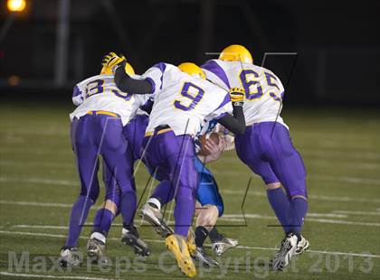 Thumbnail 3 in Glenwood City vs. Pittsville (WIAA D7 Level 4 Playoff) photogallery.