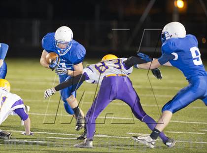 Thumbnail 3 in Glenwood City vs. Pittsville (WIAA D7 Level 4 Playoff) photogallery.