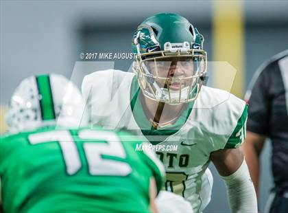 Thumbnail 3 in Carroll vs. DeSoto (UIL 6A DII Area Playoff) photogallery.