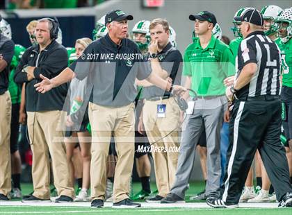 Thumbnail 3 in Carroll vs. DeSoto (UIL 6A DII Area Playoff) photogallery.