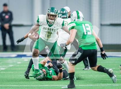 Thumbnail 3 in Carroll vs. DeSoto (UIL 6A DII Area Playoff) photogallery.