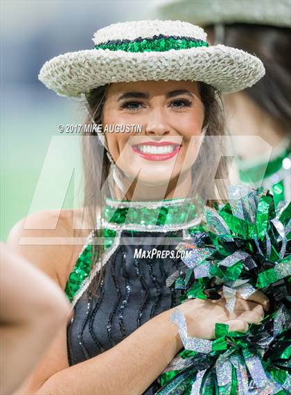 Thumbnail 2 in Carroll vs. DeSoto (UIL 6A DII Area Playoff) photogallery.