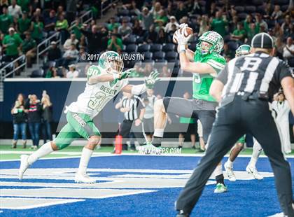 Thumbnail 2 in Carroll vs. DeSoto (UIL 6A DII Area Playoff) photogallery.