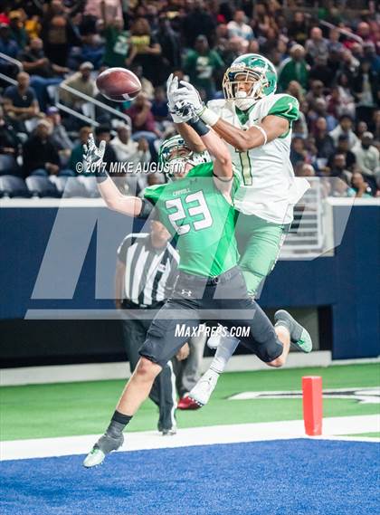 Thumbnail 1 in Carroll vs. DeSoto (UIL 6A DII Area Playoff) photogallery.