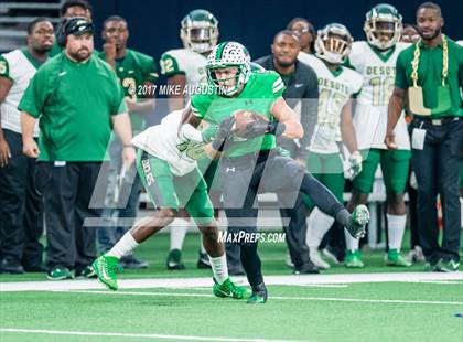 Thumbnail 2 in Carroll vs. DeSoto (UIL 6A DII Area Playoff) photogallery.