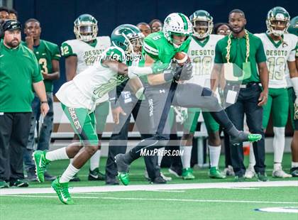 Thumbnail 3 in Carroll vs. DeSoto (UIL 6A DII Area Playoff) photogallery.