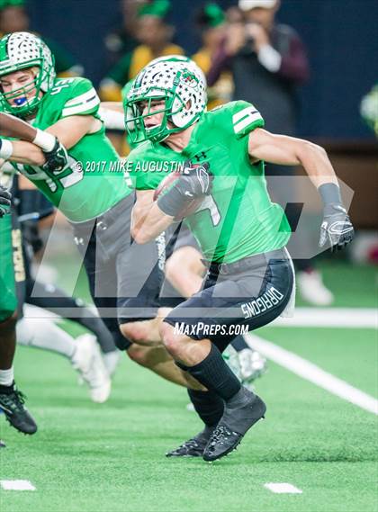 Thumbnail 2 in Carroll vs. DeSoto (UIL 6A DII Area Playoff) photogallery.