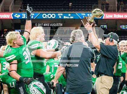Thumbnail 1 in Carroll vs. DeSoto (UIL 6A DII Area Playoff) photogallery.