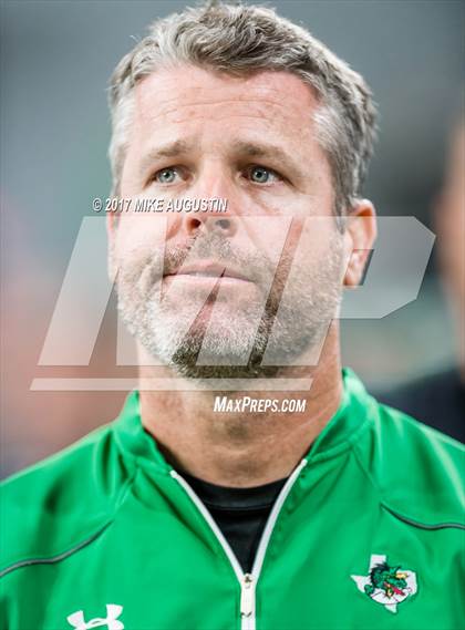 Thumbnail 2 in Carroll vs. DeSoto (UIL 6A DII Area Playoff) photogallery.