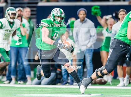 Thumbnail 3 in Carroll vs. DeSoto (UIL 6A DII Area Playoff) photogallery.