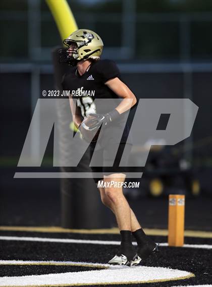 Thumbnail 1 in Bowie @ Royse City photogallery.