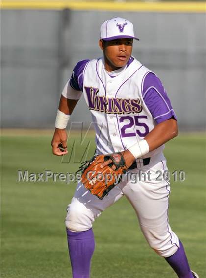 Thumbnail 3 in West Ranch @ Valencia photogallery.