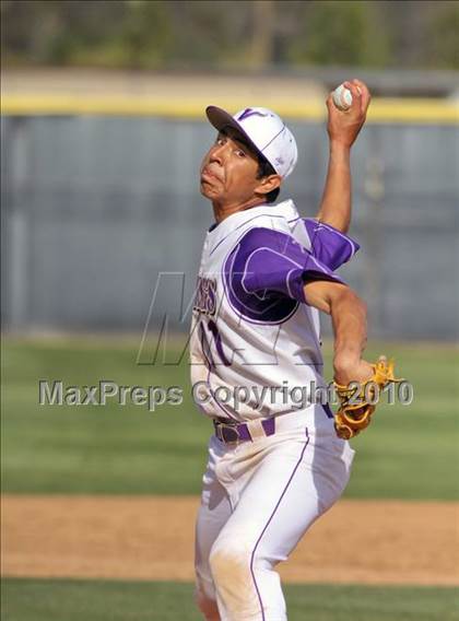 Thumbnail 1 in West Ranch @ Valencia photogallery.