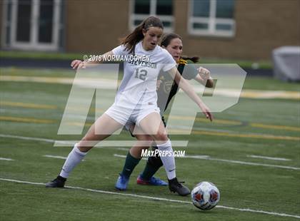 Thumbnail 2 in Fremd vs. Stevenson (IHSA 3A Regional Playoff) photogallery.