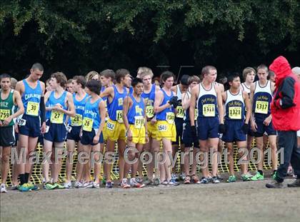 Thumbnail 1 in CIF State Cross Country Championships (D1 Boys) photogallery.