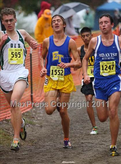 Thumbnail 2 in CIF State Cross Country Championships (D1 Boys) photogallery.