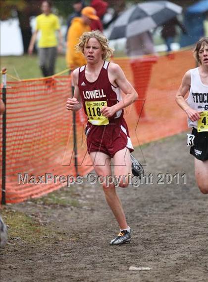 Thumbnail 3 in CIF State Cross Country Championships (D1 Boys) photogallery.