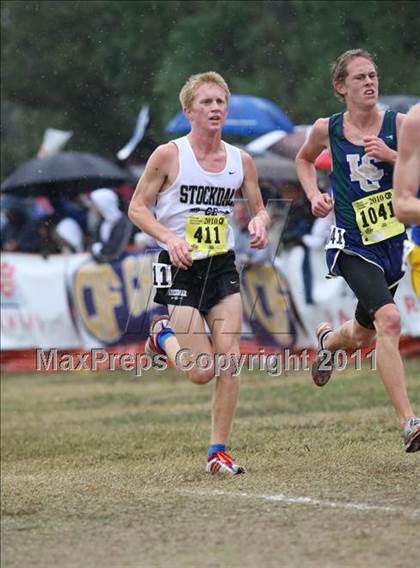 Thumbnail 1 in CIF State Cross Country Championships (D1 Boys) photogallery.