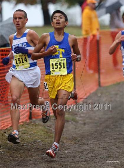 Thumbnail 2 in CIF State Cross Country Championships (D1 Boys) photogallery.