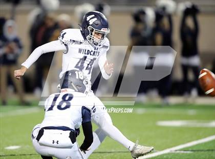 Thumbnail 2 in Tomball Memorial @ Vista Ridge (UIL 6A Bi-District Playoff) photogallery.