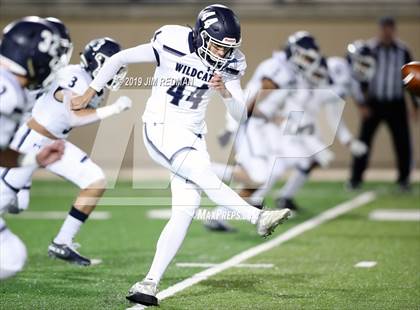 Thumbnail 3 in Tomball Memorial @ Vista Ridge (UIL 6A Bi-District Playoff) photogallery.