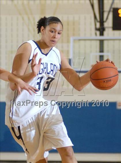 Thumbnail 1 in Burke Catholic [John S.] vs. Highland (Section 9 Class B Final) photogallery.