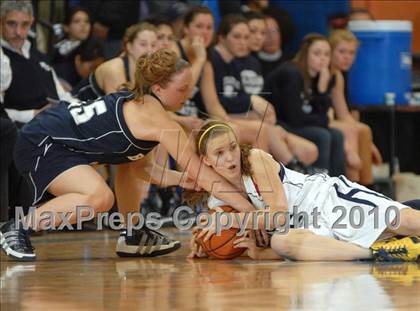 Thumbnail 2 in Burke Catholic [John S.] vs. Highland (Section 9 Class B Final) photogallery.