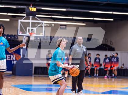 Thumbnail 3 in Northwood Temple Academy vs. GRACE Christian photogallery.