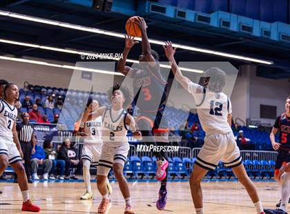Thumbnail 3 in Northwood Temple Academy vs. GRACE Christian photogallery.