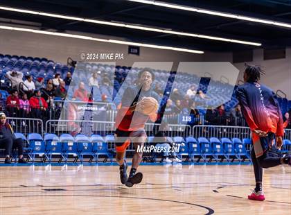 Thumbnail 3 in Northwood Temple Academy vs. GRACE Christian photogallery.