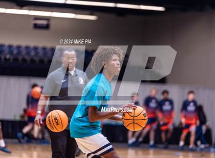 Thumbnail 2 in Northwood Temple Academy vs. GRACE Christian photogallery.