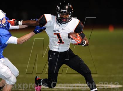 Thumbnail 1 in Central @ Hillsboro (MSHSAA District Playoffs) photogallery.