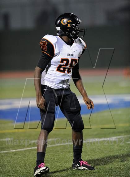 Thumbnail 3 in Central @ Hillsboro (MSHSAA District Playoffs) photogallery.