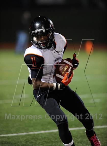 Thumbnail 1 in Central @ Hillsboro (MSHSAA District Playoffs) photogallery.