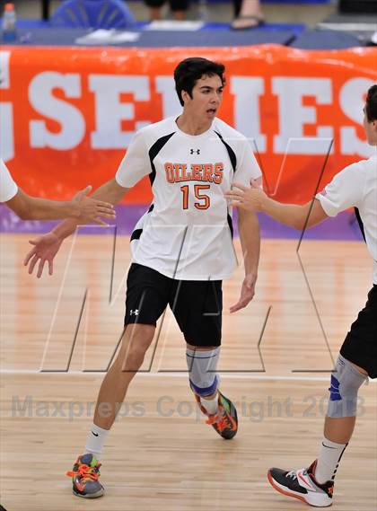 Thumbnail 2 in Huntington Beach vs Loyola (CIF SoCal Regional D1 Final) photogallery.