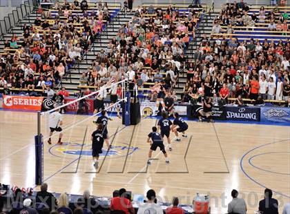 Thumbnail 1 in Huntington Beach vs Loyola (CIF SoCal Regional D1 Final) photogallery.