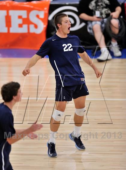 Thumbnail 1 in Huntington Beach vs Loyola (CIF SoCal Regional D1 Final) photogallery.