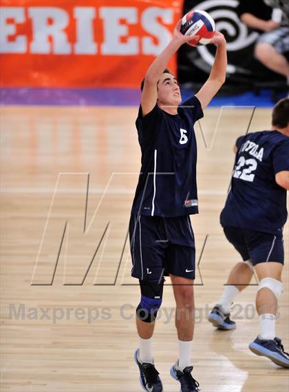 Thumbnail 1 in Huntington Beach vs Loyola (CIF SoCal Regional D1 Final) photogallery.