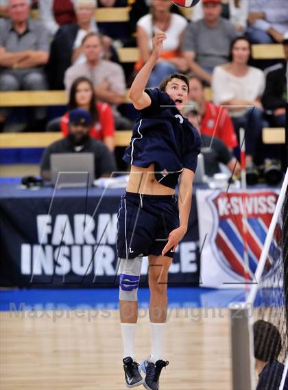 Thumbnail 1 in Huntington Beach vs Loyola (CIF SoCal Regional D1 Final) photogallery.