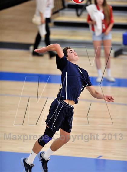 Thumbnail 1 in Huntington Beach vs Loyola (CIF SoCal Regional D1 Final) photogallery.