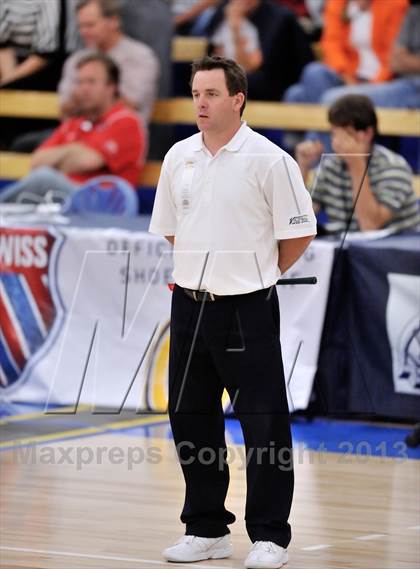 Thumbnail 3 in Huntington Beach vs Loyola (CIF SoCal Regional D1 Final) photogallery.