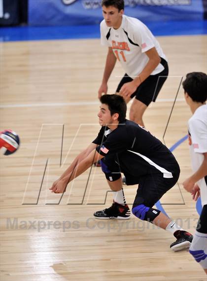 Thumbnail 3 in Huntington Beach vs Loyola (CIF SoCal Regional D1 Final) photogallery.
