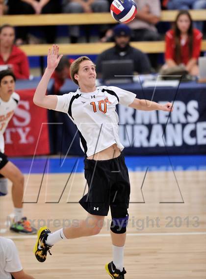 Thumbnail 1 in Huntington Beach vs Loyola (CIF SoCal Regional D1 Final) photogallery.