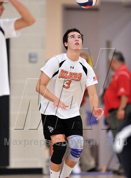 Thumbnail 1 in Huntington Beach vs Loyola (CIF SoCal Regional D1 Final) photogallery.