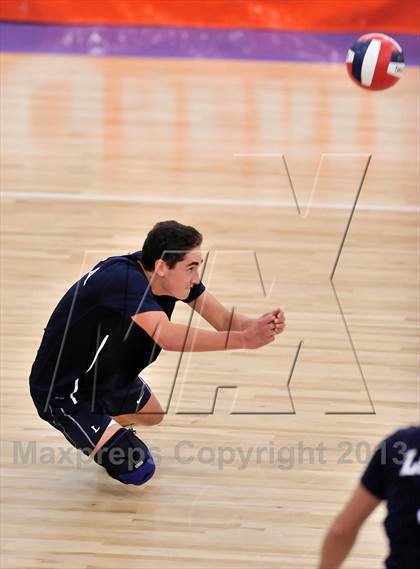 Thumbnail 2 in Huntington Beach vs Loyola (CIF SoCal Regional D1 Final) photogallery.